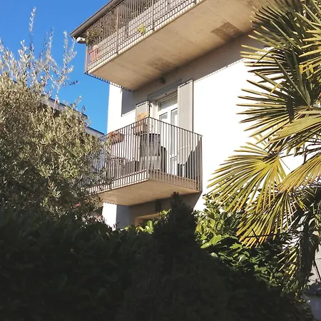 Stanze Ildesco بيت ضيافة 4*