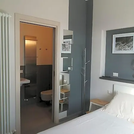 Stanze Ildesco 4*